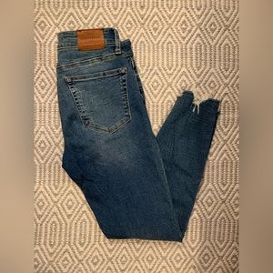 Lucky Brand Low Rise Distressed Skinny Jeans